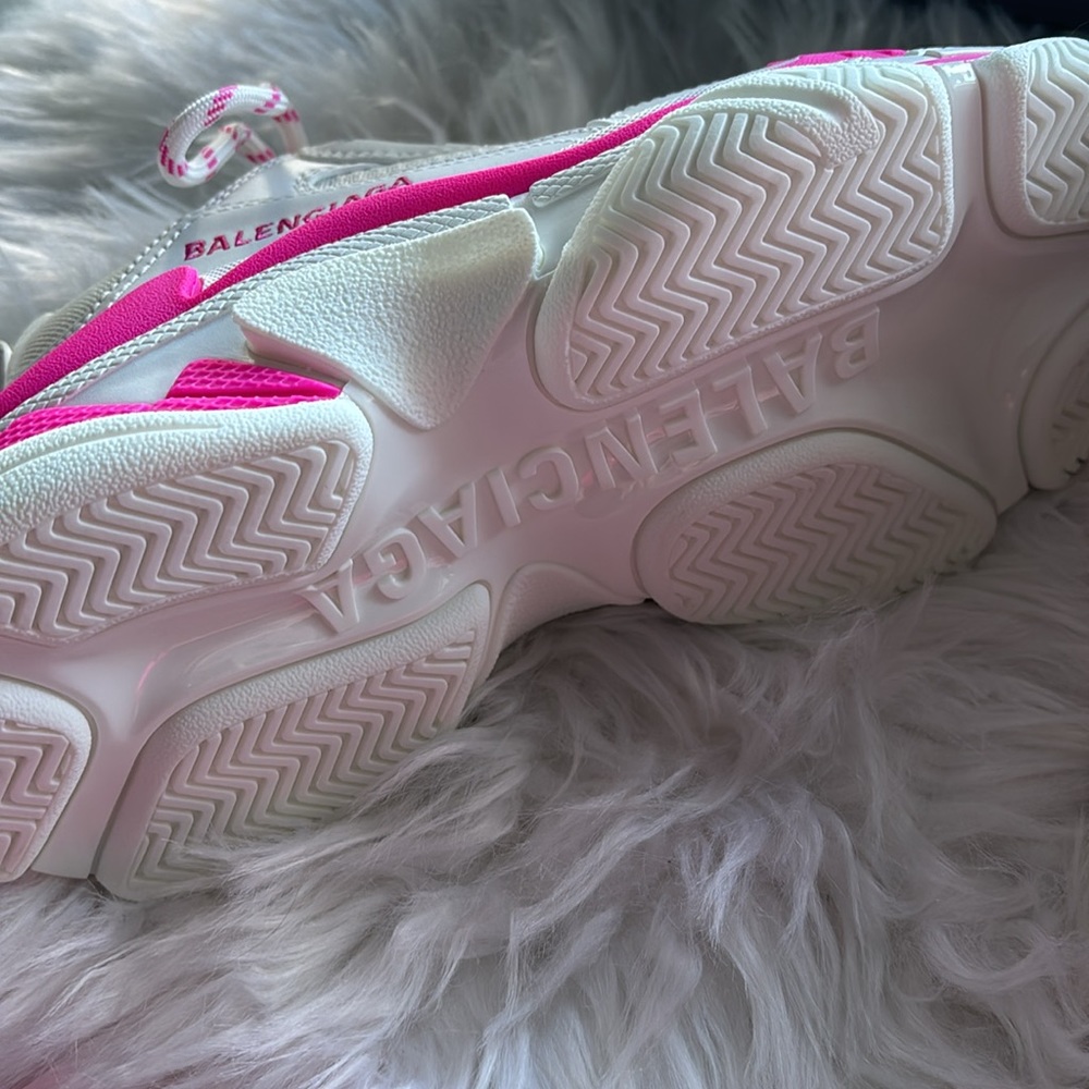 Balenciaga Sneakers - Picture 7 of 10